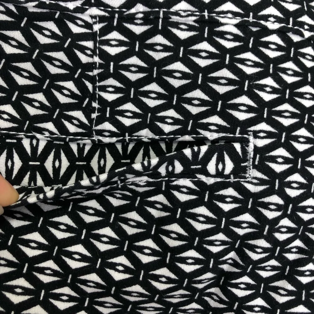 A.n.a Black and White Triangle Shorts